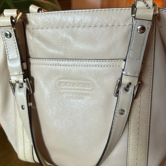 Coach Beige Leather Tote Bag - Picture 7 of 12